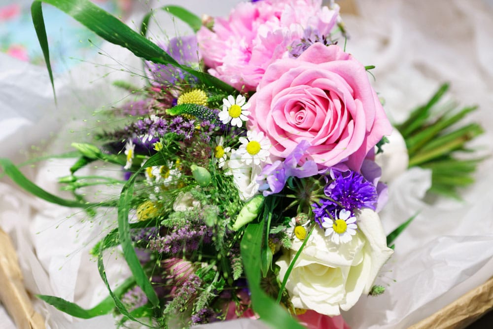 001 garden wedding preparation photos kirsty sam