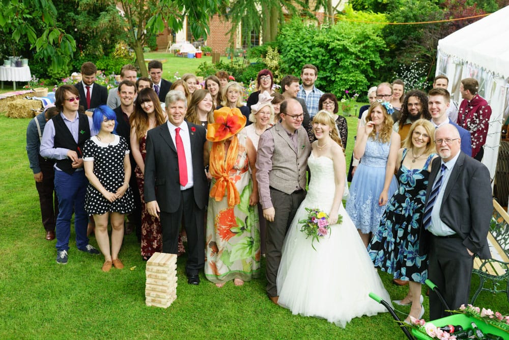 032 garden wedding group photos kirsty sam