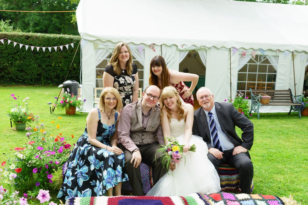 033 garden wedding group photos kirsty sam