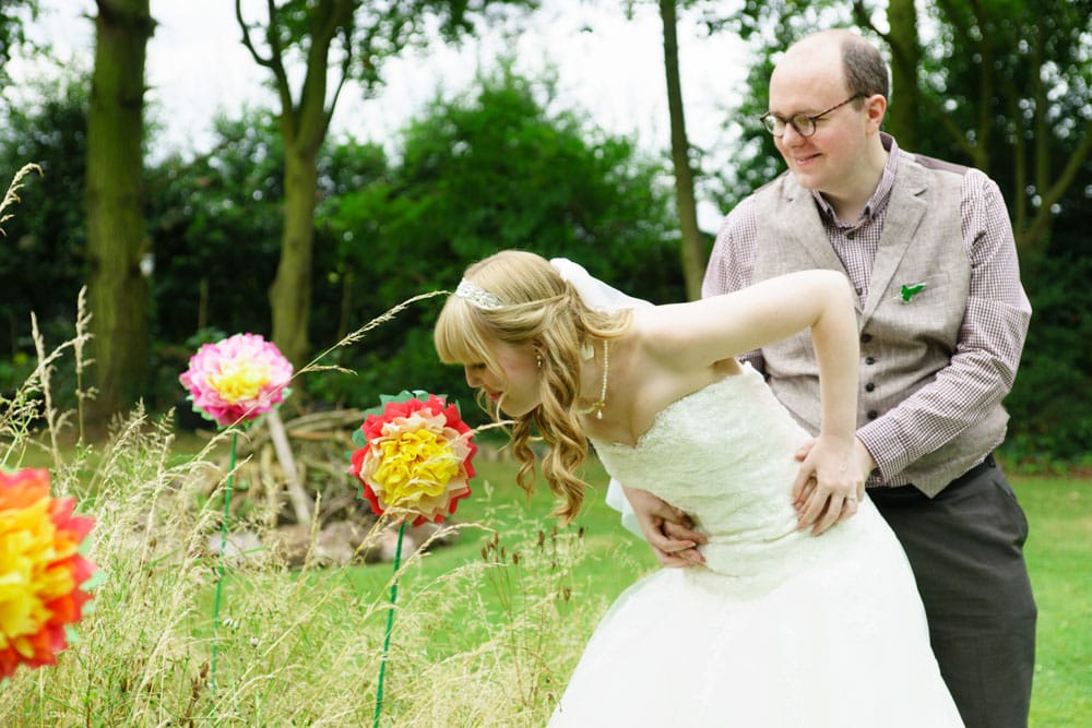 041 garden wedding couple portraits kirsty sam