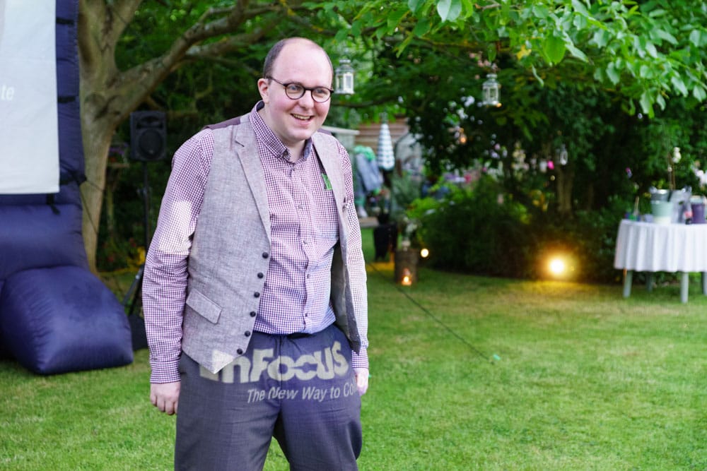 098 garden wedding evening reportage kirsty sam