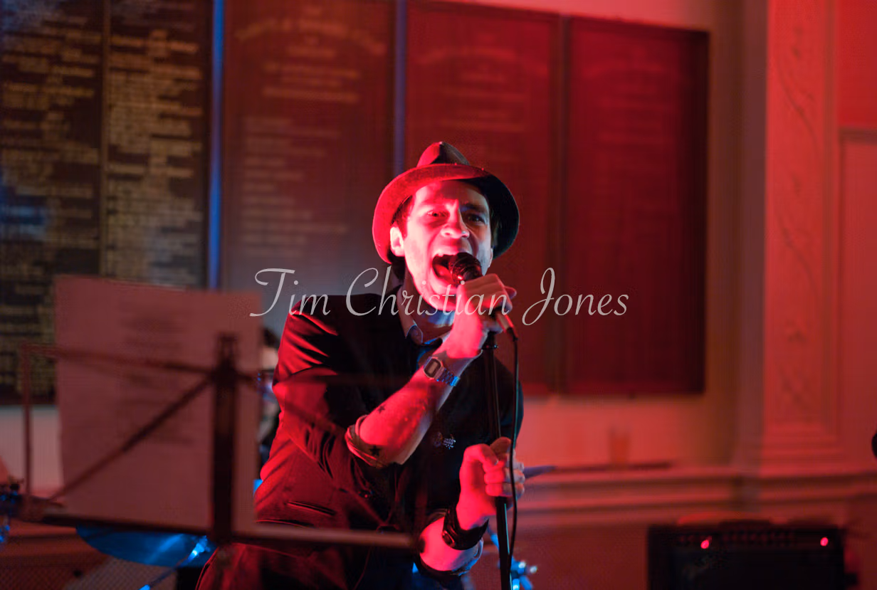 Leeds Documentary Wedding Photographer captured the wedding singer