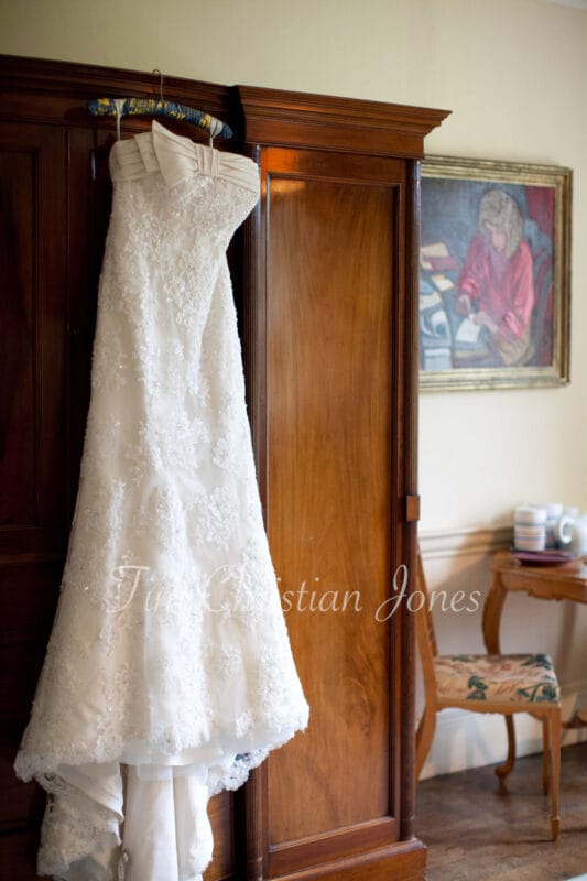 004 preparation moments walcot hall wedding ella and alex