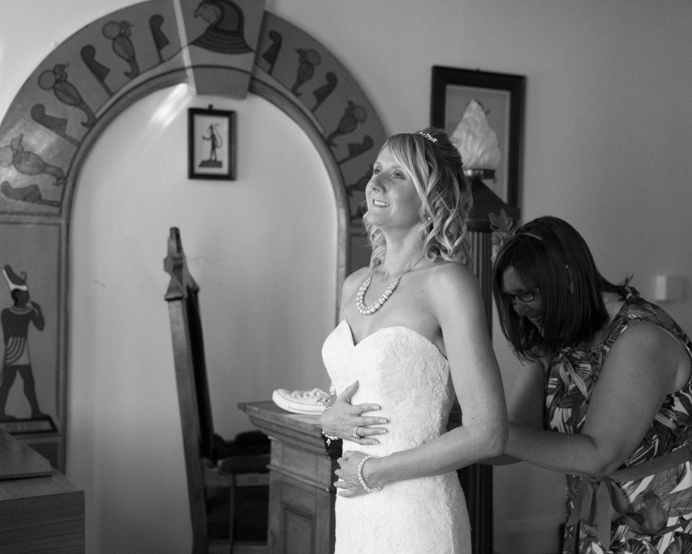 017 bridal prep moments hoyle court wedding debra jared
