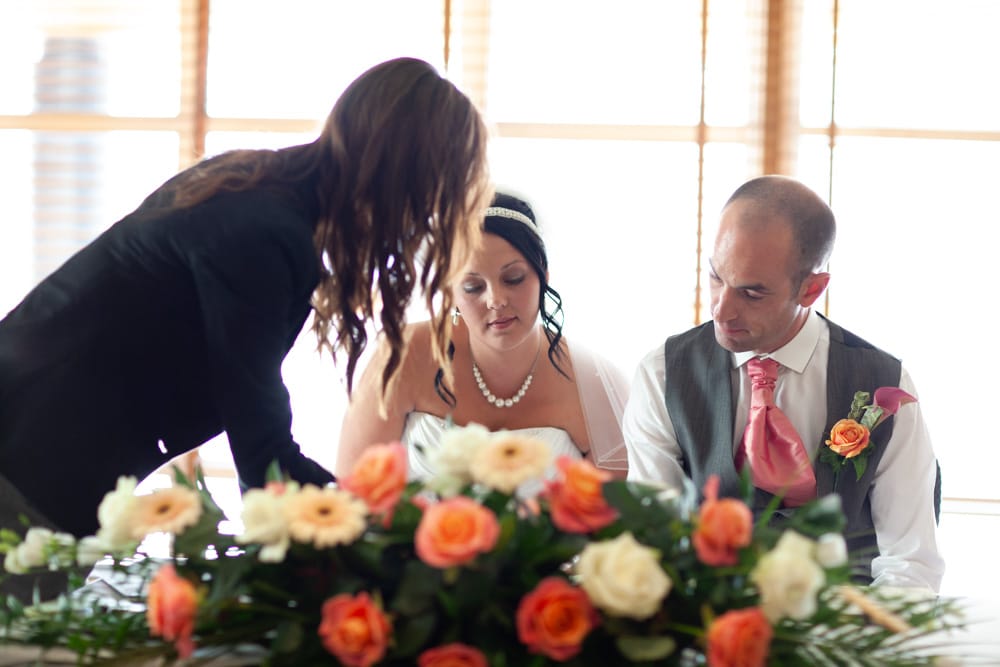 054 signing register thorpe park hotel leeds gemma dave