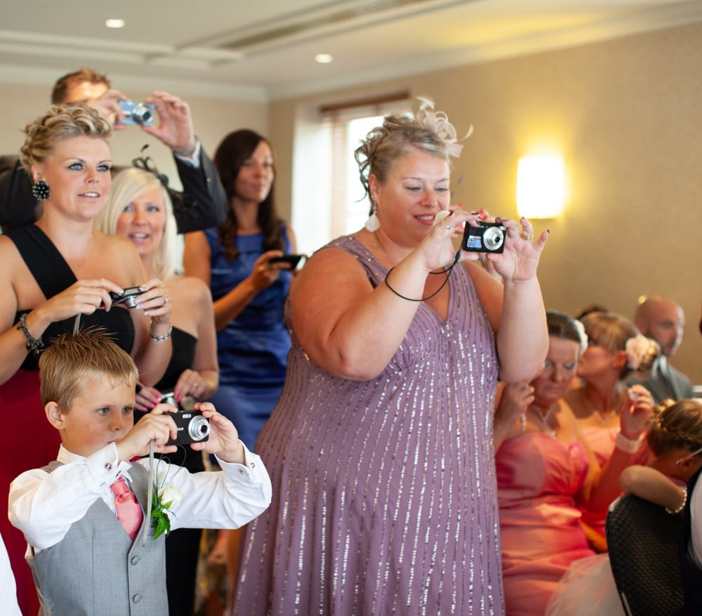 060 signing register thorpe park hotel leeds gemma dave
