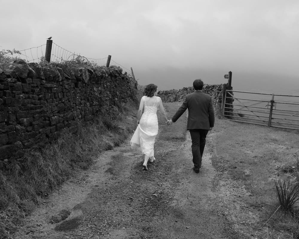 061 scenic couple portraits rain barley village hall susie dan