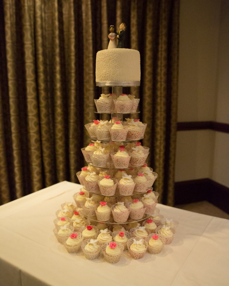 093 crowne plaza leeds wedding cake cup cakes zehra richard