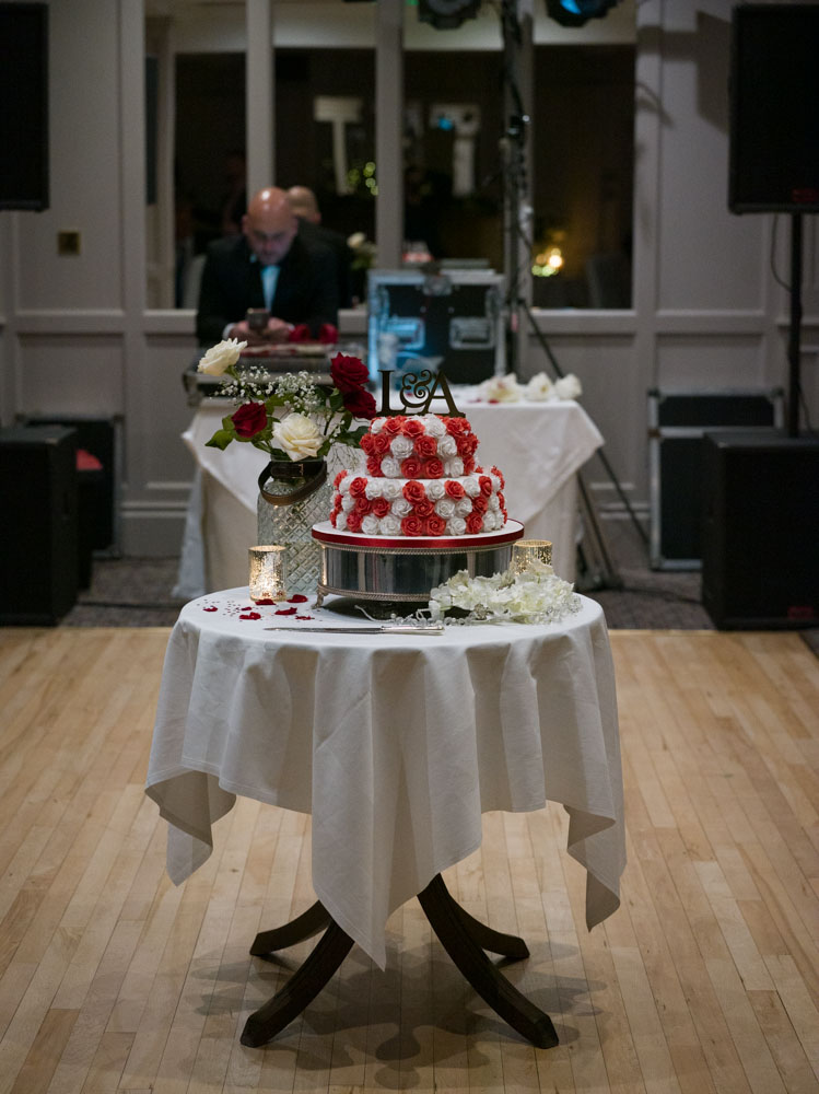 128 devonshire arms cake first dance alison liam