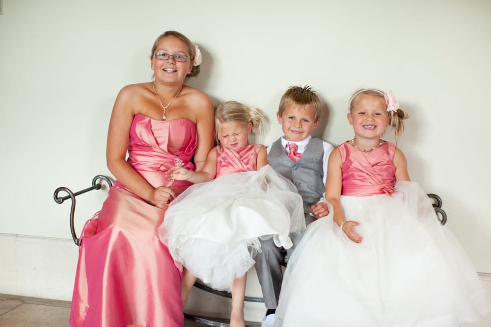 140 cake cutting thorpe park hotel leeds gemma dave