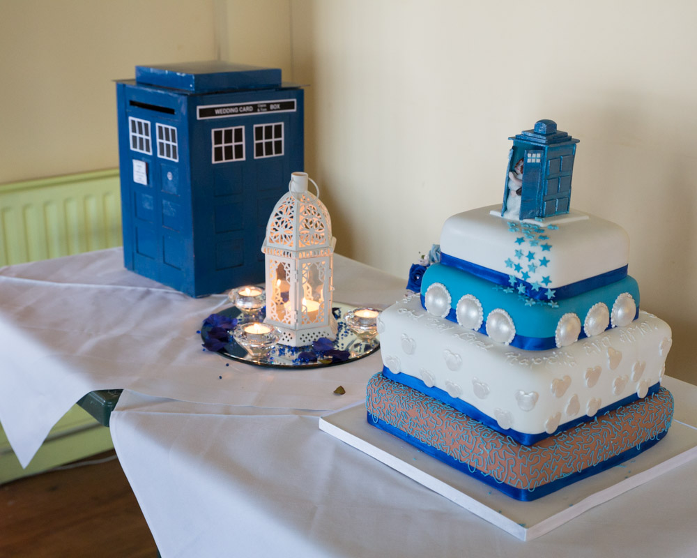194 sportsman inn and leisure wedding cake claire tom