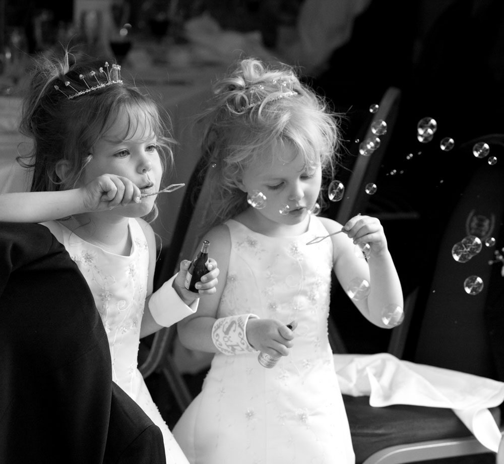 Bubbles in black and white - bridesmaids photo