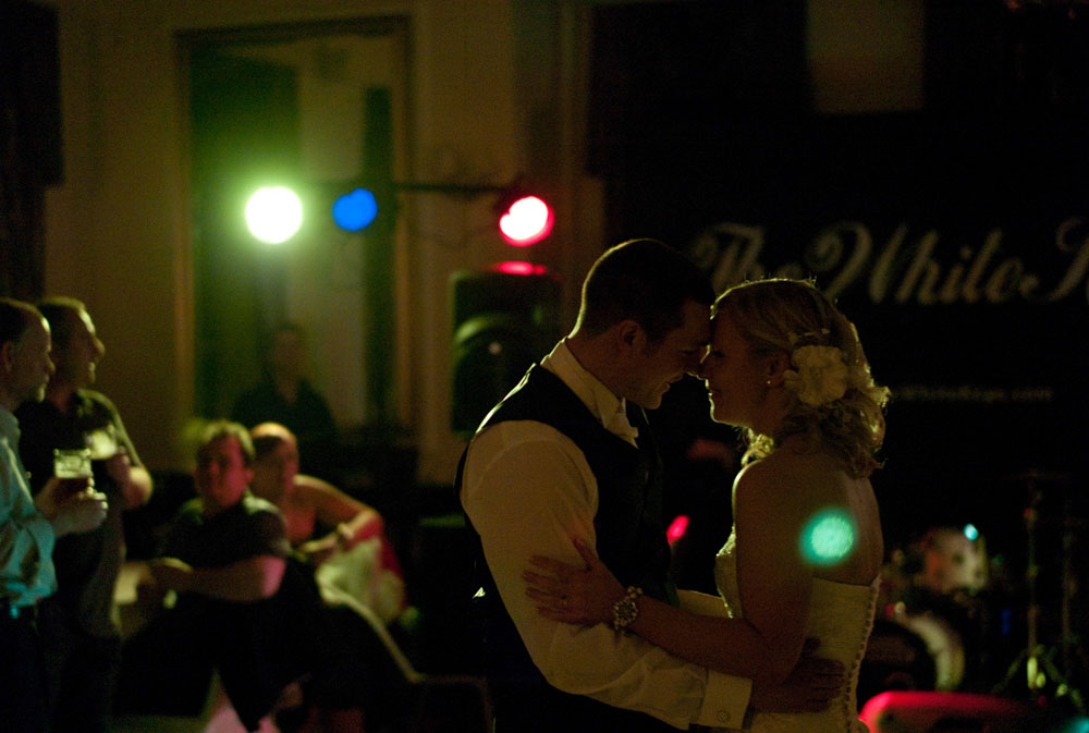 Dani and Scott's first dance photo