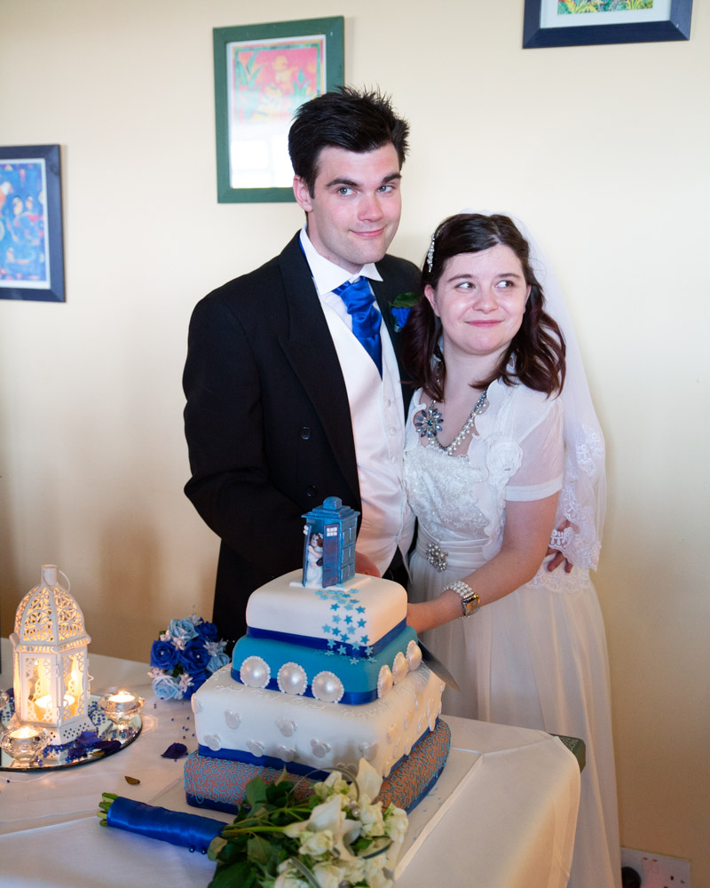 207 sportsman inn and leisure wedding cake claire tom