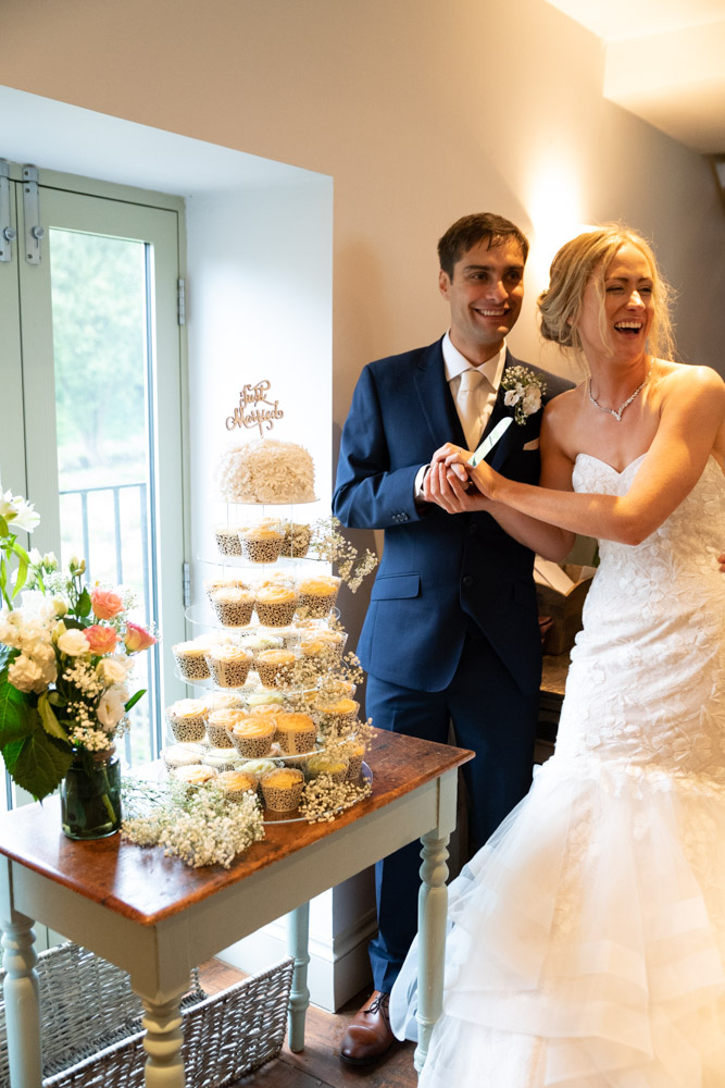 Wedding cake cutting at the Chilli Barn